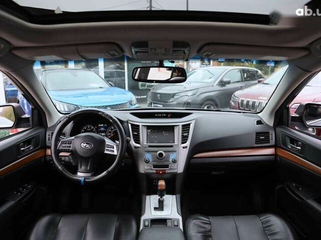 Субару Аутбек, объемом двигателя 2.5 л и пробегом 155 тыс. км за 12500 $, фото 11 на Automoto.ua