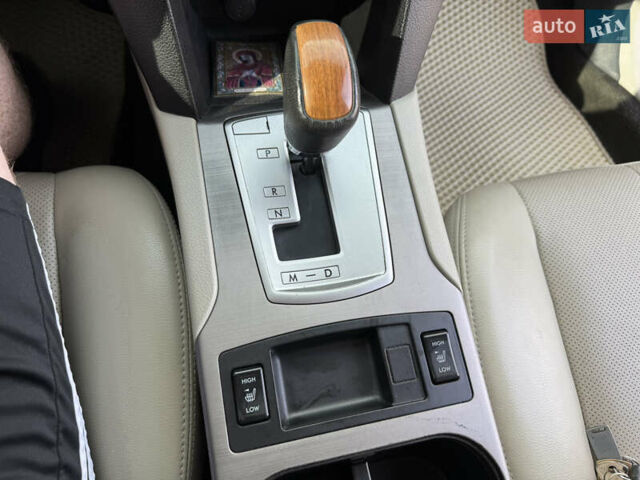 Субару Аутбек, об'ємом двигуна 2.46 л та пробігом 151 тис. км за 12300 $, фото 19 на Automoto.ua