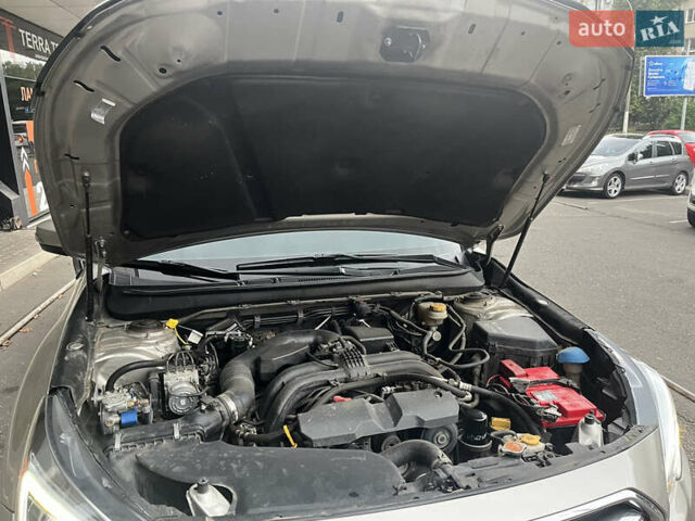 Субару Аутбек, объемом двигателя 2.5 л и пробегом 150 тыс. км за 16500 $, фото 6 на Automoto.ua