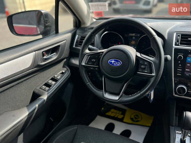 Субару Аутбек, объемом двигателя 2.5 л и пробегом 105 тыс. км за 20000 $, фото 11 на Automoto.ua