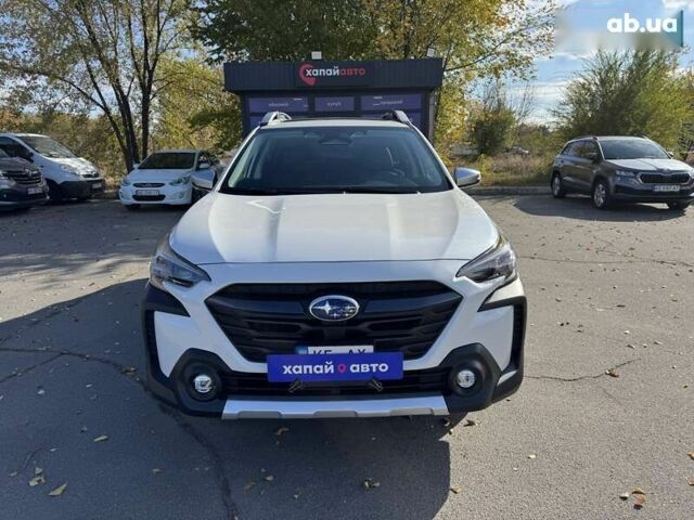 Субару Аутбек, объемом двигателя 2.4 л и пробегом 28 тыс. км за 27800 $, фото 1 на Automoto.ua