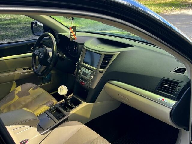 Субару Аутбек, об'ємом двигуна 2 л та пробігом 190 тис. км за 10000 $, фото 7 на Automoto.ua
