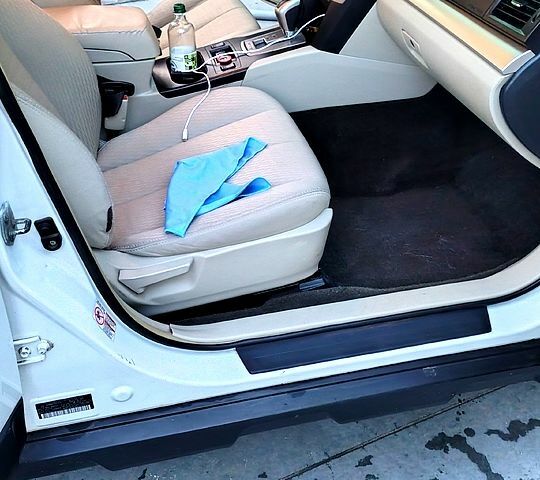 Субару Аутбек, объемом двигателя 2.5 л и пробегом 129 тыс. км за 6000 $, фото 2 на Automoto.ua