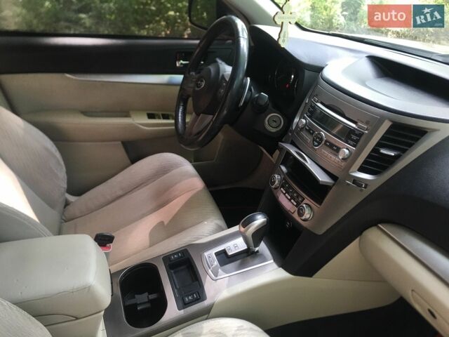 Жовтий Субару Аутбек, об'ємом двигуна 2.46 л та пробігом 300 тис. км за 7000 $, фото 18 на Automoto.ua
