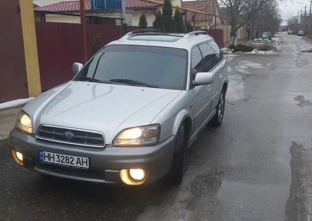 Сірий Субару Аутбек, об'ємом двигуна 2.5 л та пробігом 300 тис. км за 3500 $, фото 4 на Automoto.ua