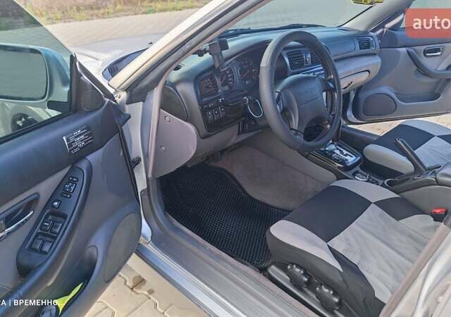 Субару Аутбек 2002 у Одесі на Automoto.ua Сірий Субару Аутбек, об'ємом двигуна 2.5 л та пробігом 330 тис. км за 4950 $, фото 13 на Automoto.ua