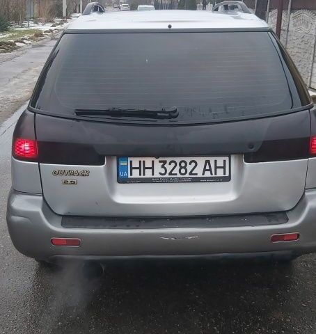 Сірий Субару Аутбек, об'ємом двигуна 2.5 л та пробігом 300 тис. км за 3500 $, фото 2 на Automoto.ua