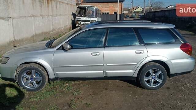 Серый Субару Аутбек, объемом двигателя 2.5 л и пробегом 308 тыс. км за 5300 $, фото 7 на Automoto.ua