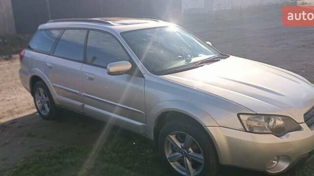 Серый Субару Аутбек, объемом двигателя 2.5 л и пробегом 308 тыс. км за 5300 $, фото 3 на Automoto.ua