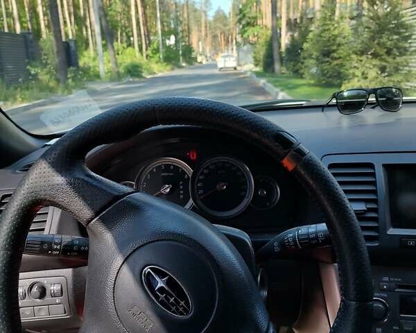 Серый Субару Аутбек, объемом двигателя 2.5 л и пробегом 507 тыс. км за 6500 $, фото 2 на Automoto.ua