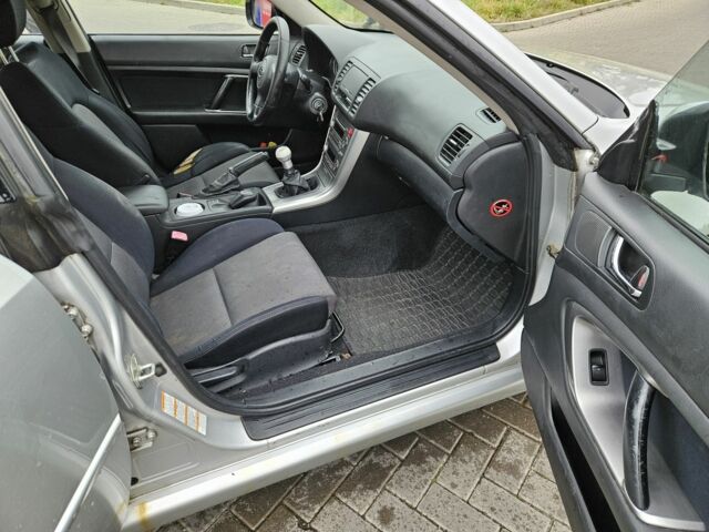 Серый Субару Аутбек, объемом двигателя 2 л и пробегом 350 тыс. км за 2400 $, фото 8 на Automoto.ua