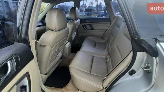 Серый Субару Аутбек, объемом двигателя 3 л и пробегом 200 тыс. км за 5500 $, фото 10 на Automoto.ua