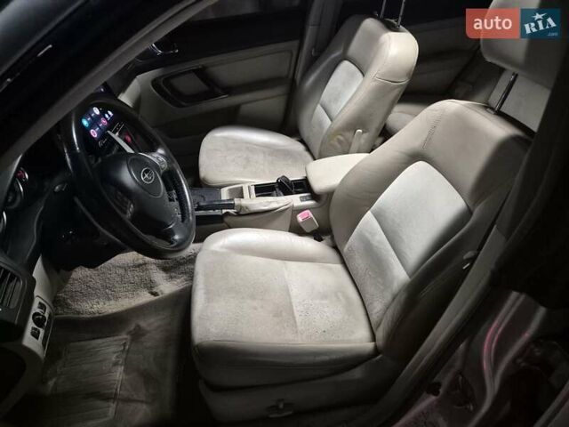Серый Субару Аутбек, объемом двигателя 3 л и пробегом 160 тыс. км за 6900 $, фото 13 на Automoto.ua