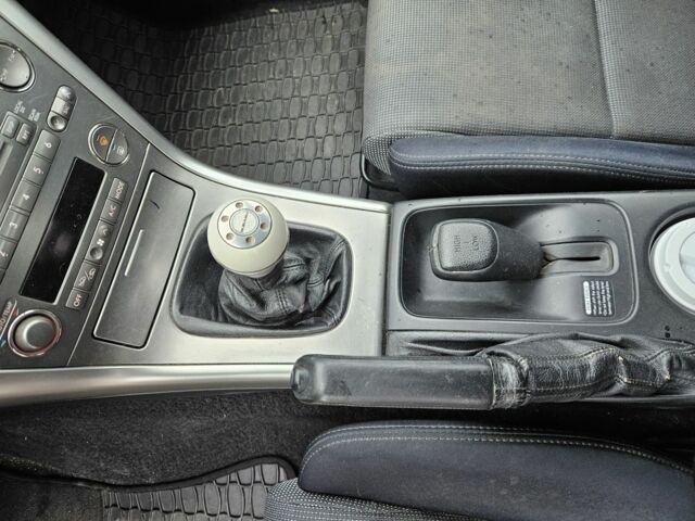 Серый Субару Аутбек, объемом двигателя 2 л и пробегом 350 тыс. км за 2400 $, фото 13 на Automoto.ua