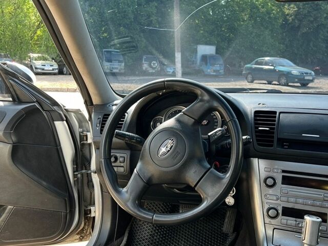 Сірий Субару Аутбек, об'ємом двигуна 2.5 л та пробігом 346 тис. км за 5500 $, фото 17 на Automoto.ua