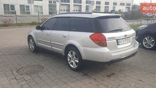 Серый Субару Аутбек, объемом двигателя 3 л и пробегом 200 тыс. км за 5500 $, фото 2 на Automoto.ua