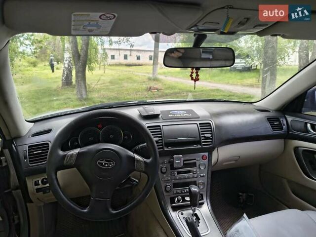 Серый Субару Аутбек, объемом двигателя 3 л и пробегом 350 тыс. км за 4300 $, фото 4 на Automoto.ua