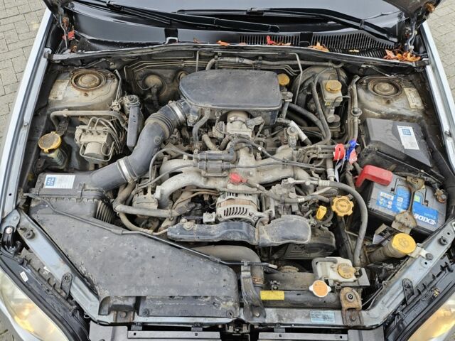 Серый Субару Аутбек, объемом двигателя 2 л и пробегом 350 тыс. км за 2400 $, фото 19 на Automoto.ua