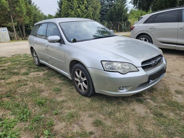 Серый Субару Аутбек, объемом двигателя 2 л и пробегом 350 тыс. км за 2700 $, фото 1 на Automoto.ua