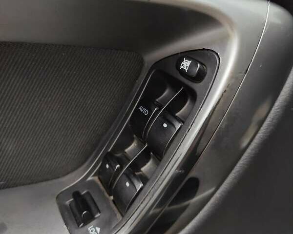 Сірий Субару Аутбек, об'ємом двигуна 2.46 л та пробігом 375 тис. км за 6000 $, фото 14 на Automoto.ua