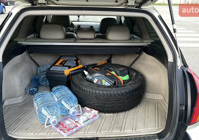 Серый Субару Аутбек, объемом двигателя 2.99 л и пробегом 280 тыс. км за 5700 $, фото 24 на Automoto.ua