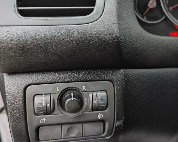 Сірий Субару Аутбек, об'ємом двигуна 2.46 л та пробігом 375 тис. км за 6000 $, фото 13 на Automoto.ua