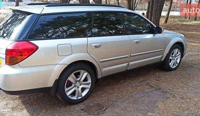 Сірий Субару Аутбек, об'ємом двигуна 3 л та пробігом 384 тис. км за 4700 $, фото 8 на Automoto.ua