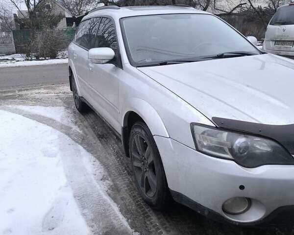 Сірий Субару Аутбек, об'ємом двигуна 3 л та пробігом 260 тис. км за 5800 $, фото 1 на Automoto.ua