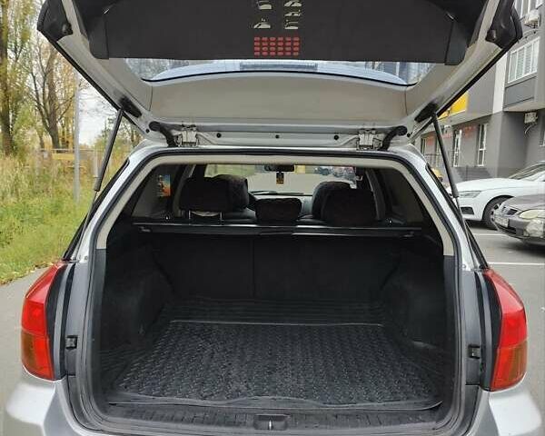 Сірий Субару Аутбек, об'ємом двигуна 2.46 л та пробігом 375 тис. км за 6000 $, фото 23 на Automoto.ua