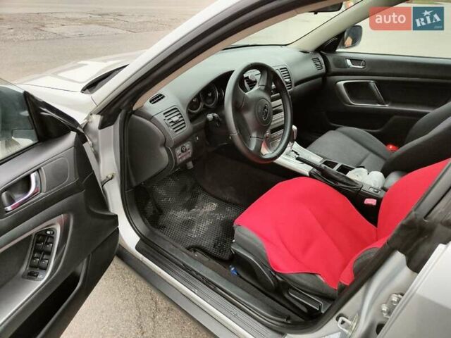 Серый Субару Аутбек, объемом двигателя 2.46 л и пробегом 285 тыс. км за 5900 $, фото 10 на Automoto.ua