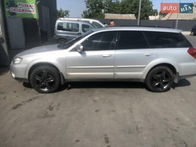 Серый Субару Аутбек, объемом двигателя 2.5 л и пробегом 322 тыс. км за 6500 $, фото 7 на Automoto.ua