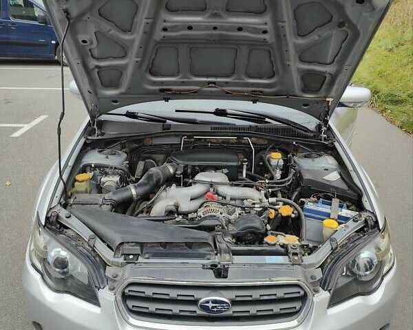 Сірий Субару Аутбек, об'ємом двигуна 2.46 л та пробігом 375 тис. км за 6000 $, фото 28 на Automoto.ua