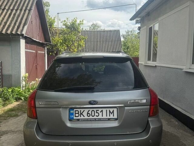 Сірий Субару Аутбек, об'ємом двигуна 3 л та пробігом 380 тис. км за 6500 $, фото 3 на Automoto.ua