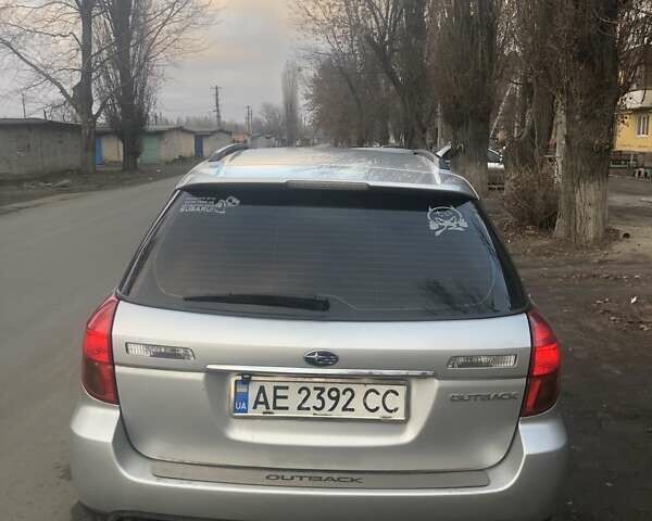 Серый Субару Аутбек, объемом двигателя 2.5 л и пробегом 322 тыс. км за 6500 $, фото 3 на Automoto.ua