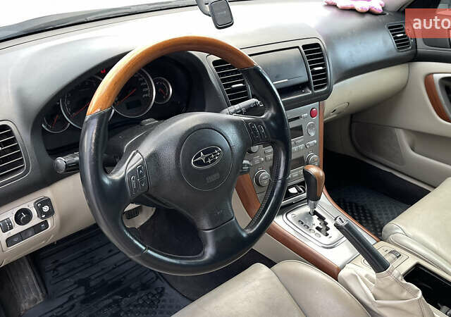 Серый Субару Аутбек, объемом двигателя 2.99 л и пробегом 280 тыс. км за 5700 $, фото 34 на Automoto.ua