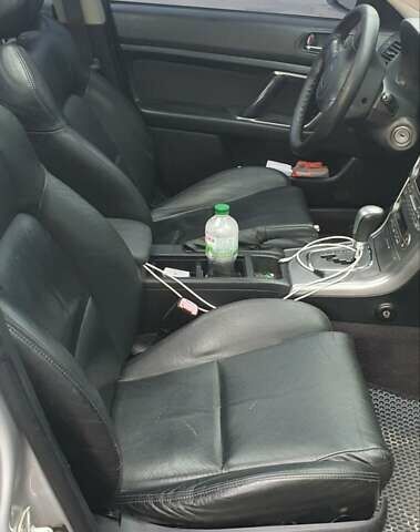 Сірий Субару Аутбек, об'ємом двигуна 2.5 л та пробігом 350 тис. км за 5500 $, фото 5 на Automoto.ua