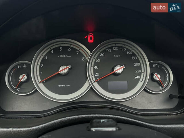 Серый Субару Аутбек, объемом двигателя 2.5 л и пробегом 401 тыс. км за 5400 $, фото 24 на Automoto.ua