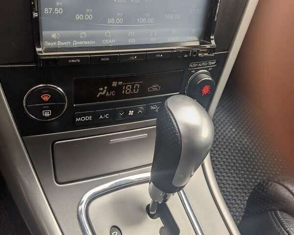 Серый Субару Аутбек, объемом двигателя 2.5 л и пробегом 230 тыс. км за 4700 $, фото 13 на Automoto.ua