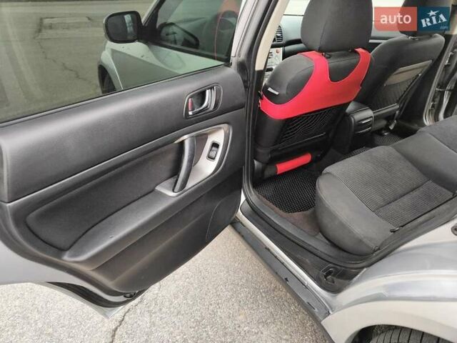 Серый Субару Аутбек, объемом двигателя 2.46 л и пробегом 285 тыс. км за 5900 $, фото 11 на Automoto.ua