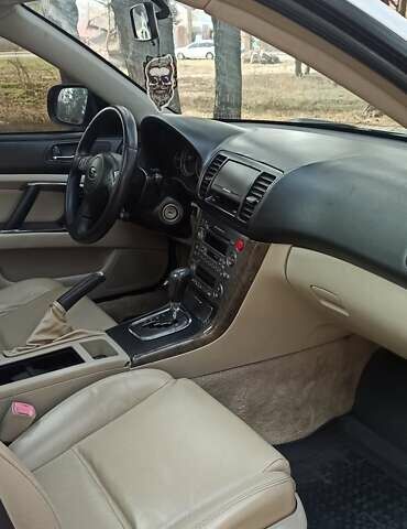 Сірий Субару Аутбек, об'ємом двигуна 3 л та пробігом 384 тис. км за 4700 $, фото 6 на Automoto.ua