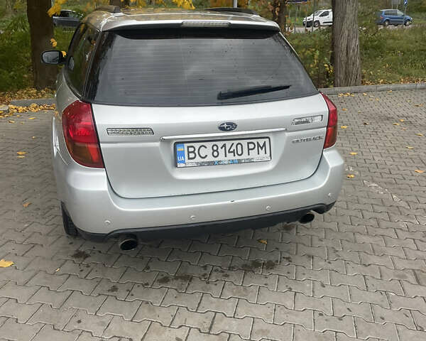 Серый Субару Аутбек, объемом двигателя 2.5 л и пробегом 255 тыс. км за 5900 $, фото 5 на Automoto.ua