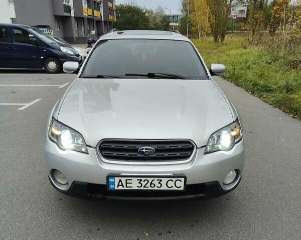 Сірий Субару Аутбек, об'ємом двигуна 2.46 л та пробігом 375 тис. км за 6000 $, фото 2 на Automoto.ua