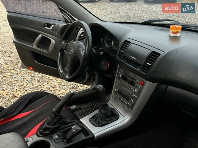 Серый Субару Аутбек, объемом двигателя 2.5 л и пробегом 401 тыс. км за 5400 $, фото 19 на Automoto.ua