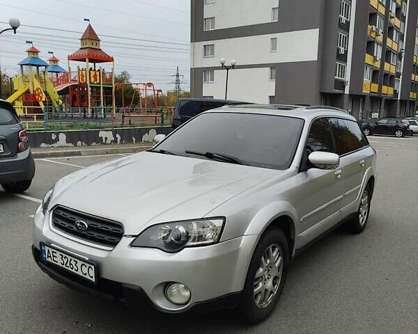 Сірий Субару Аутбек, об'ємом двигуна 2.46 л та пробігом 375 тис. км за 6000 $, фото 1 на Automoto.ua