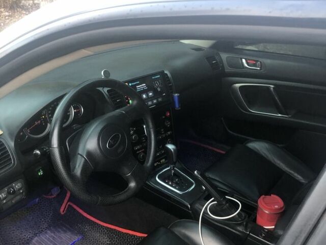 Сірий Субару Аутбек, об'ємом двигуна 2.5 л та пробігом 322 тис. км за 6700 $, фото 3 на Automoto.ua