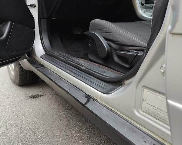 Сірий Субару Аутбек, об'ємом двигуна 2.46 л та пробігом 375 тис. км за 6000 $, фото 27 на Automoto.ua