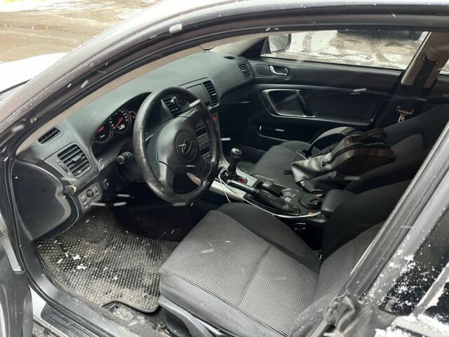 Серый Субару Аутбек, объемом двигателя 2.5 л и пробегом 290 тыс. км за 6000 $, фото 7 на Automoto.ua