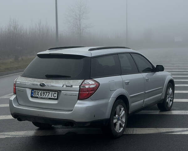 Серый Субару Аутбек, объемом двигателя 2.5 л и пробегом 243 тыс. км за 5200 $, фото 3 на Automoto.ua