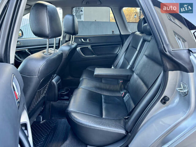 Серый Субару Аутбек, объемом двигателя 2.5 л и пробегом 245 тыс. км за 6350 $, фото 19 на Automoto.ua