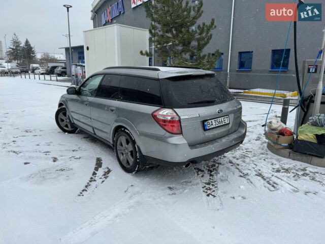 Сірий Субару Аутбек, об'ємом двигуна 2.46 л та пробігом 125 тис. км за 7797 $, фото 2 на Automoto.ua